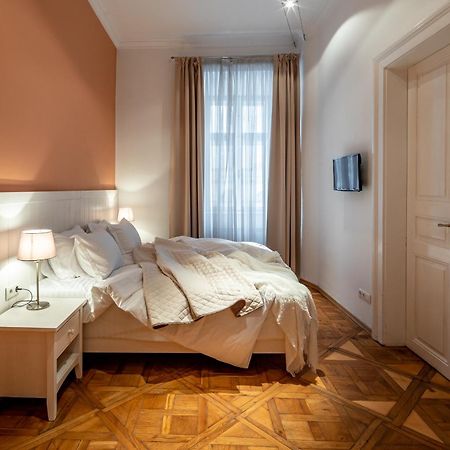 Apartamento Romari Площа Ринок 28 Leópolis Exterior foto