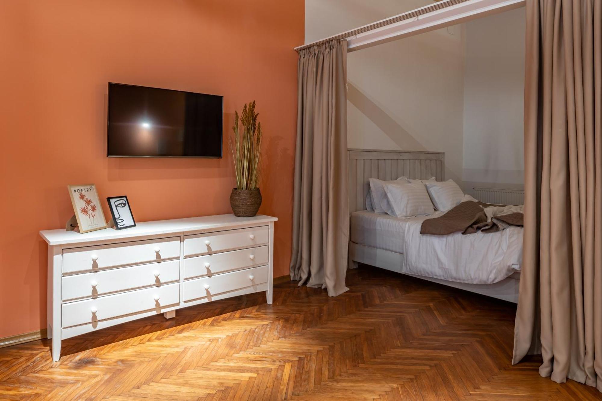 Apartamento Romari Площа Ринок 28 Leópolis Exterior foto